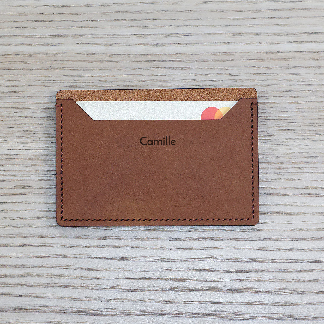 Personnalisez votre Porte-cartes minimaliste en cuir Made in France