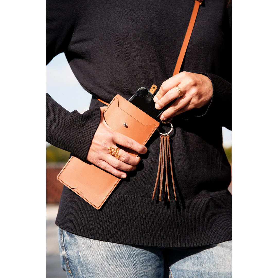 Pochette Lady Harberton sac en cuir minimaliste fabriqué en France